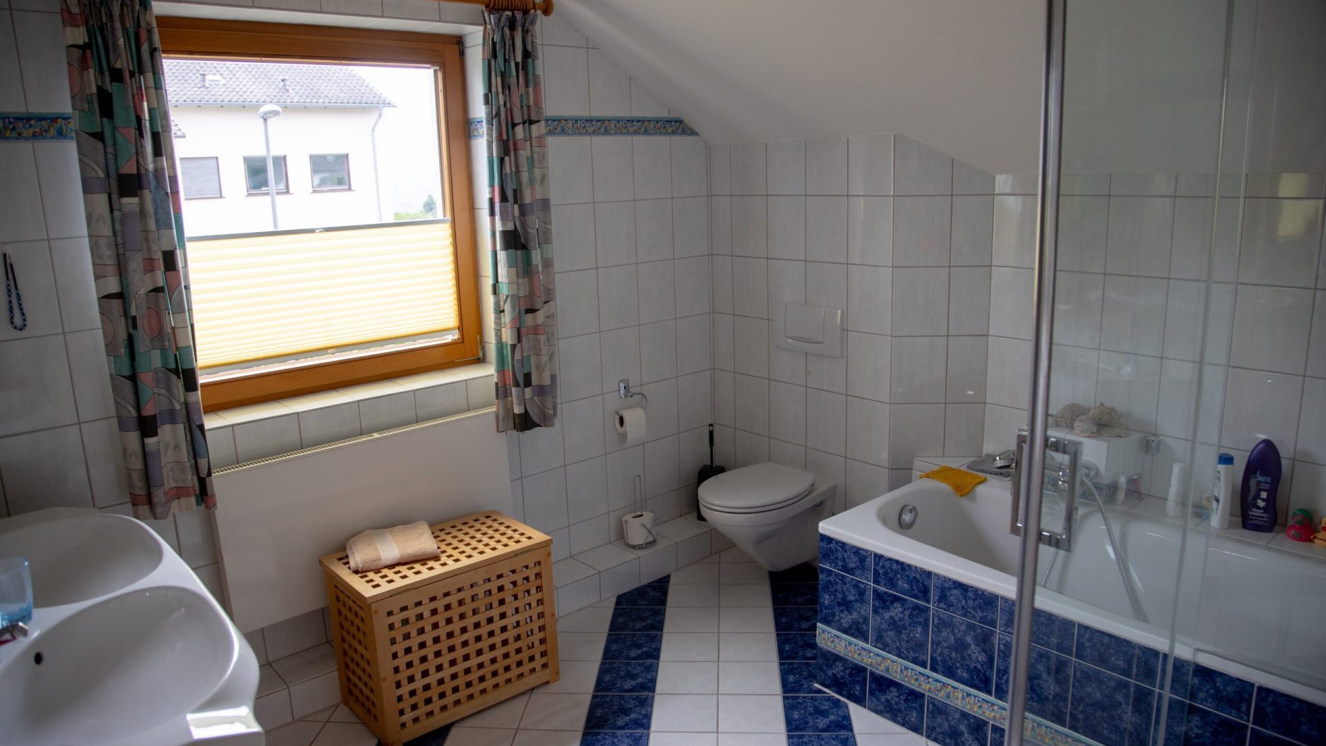 Hauptwohnung I. OG Badzimmer