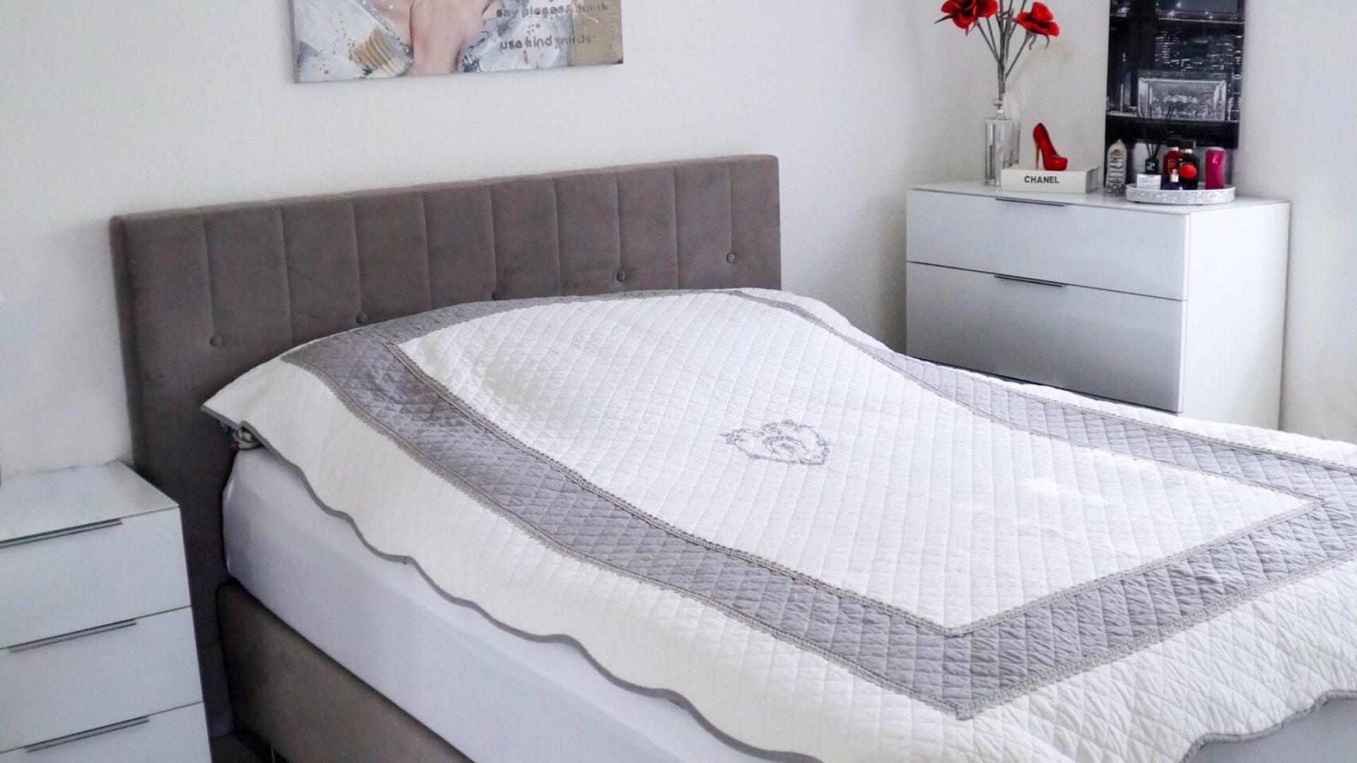 Schlafzimmer EG links